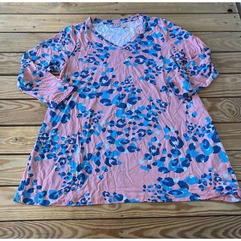 NEW LOGO by Lori Goldstein Rayon 230 Printed 3/4 Sleeve Top Size Medium Coral